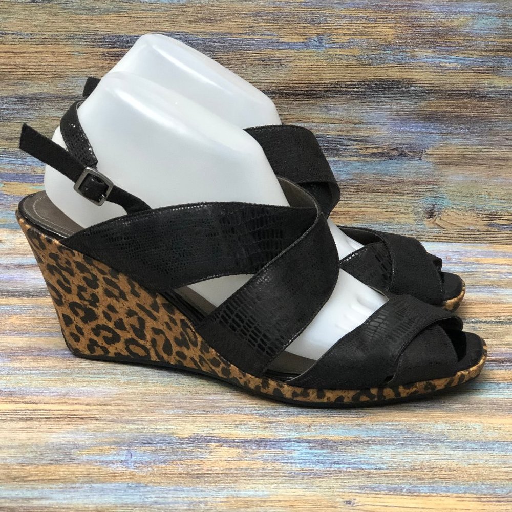 Kenneth Cole Reaction Knock Loud Wedges Leopard Print Women's Size 9.5M